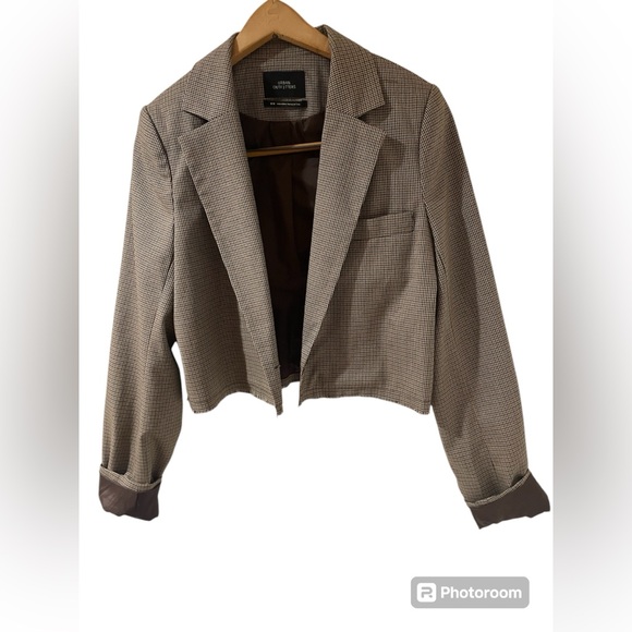 URBAN OUTFITTERS cropped blazer, Excellent pre-owned like new. - Picture 1 of 13